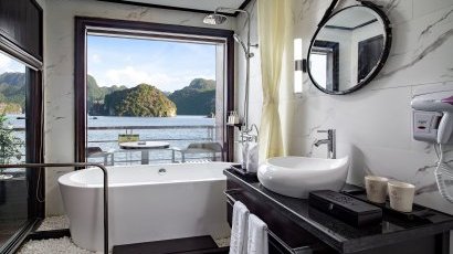 Shower on Peony Cruises