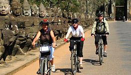 Cycling to Angkor Wat