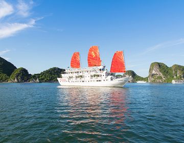 Syrena Cruises